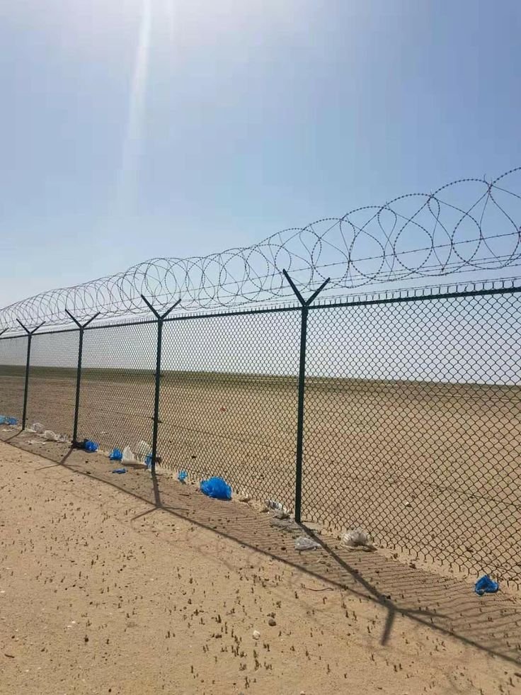 تركيب شبوك أمنية للمزارع والاستراحات.