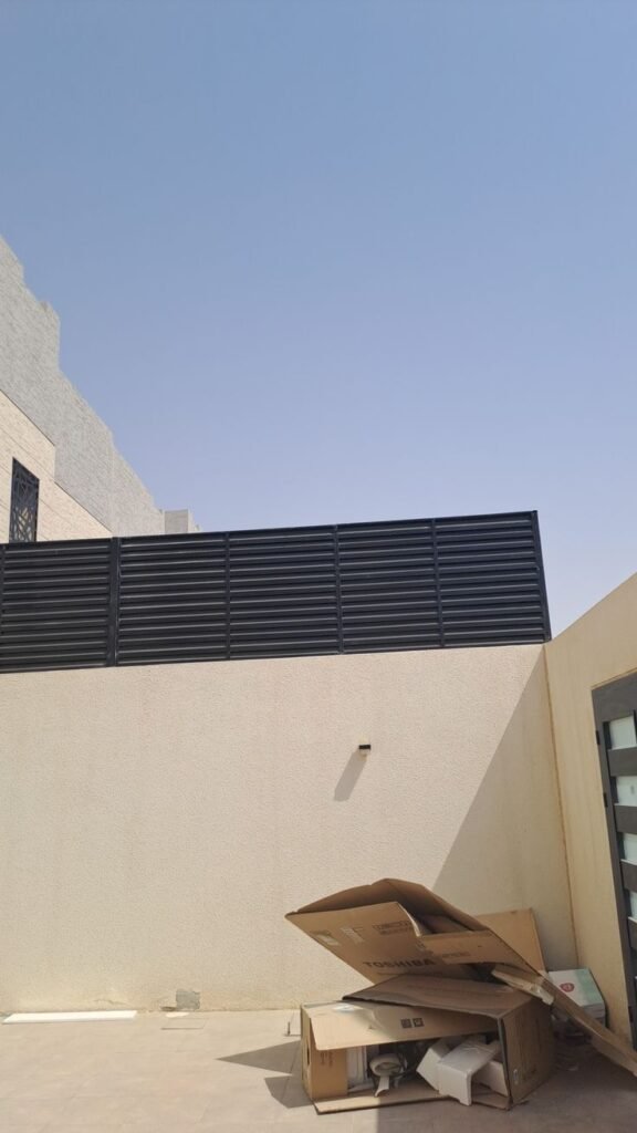 تركيب سواتر شرائح حديد حي القيروان الرياض