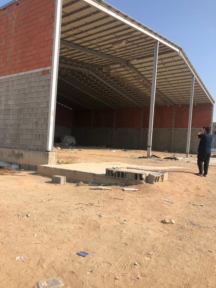 مقاول تنفيذ ساندوتش بانل للمشاريع التجارية والصناعية