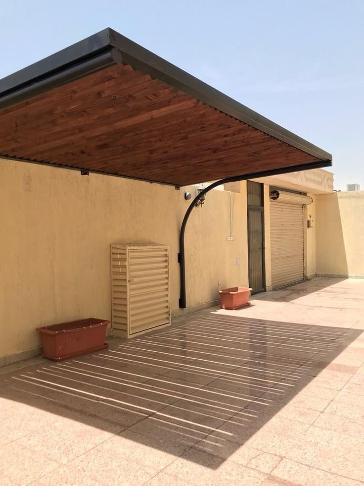مظلات خشبية شرائح